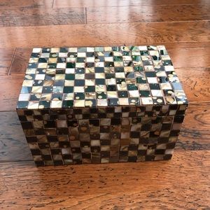 Decorative storage box